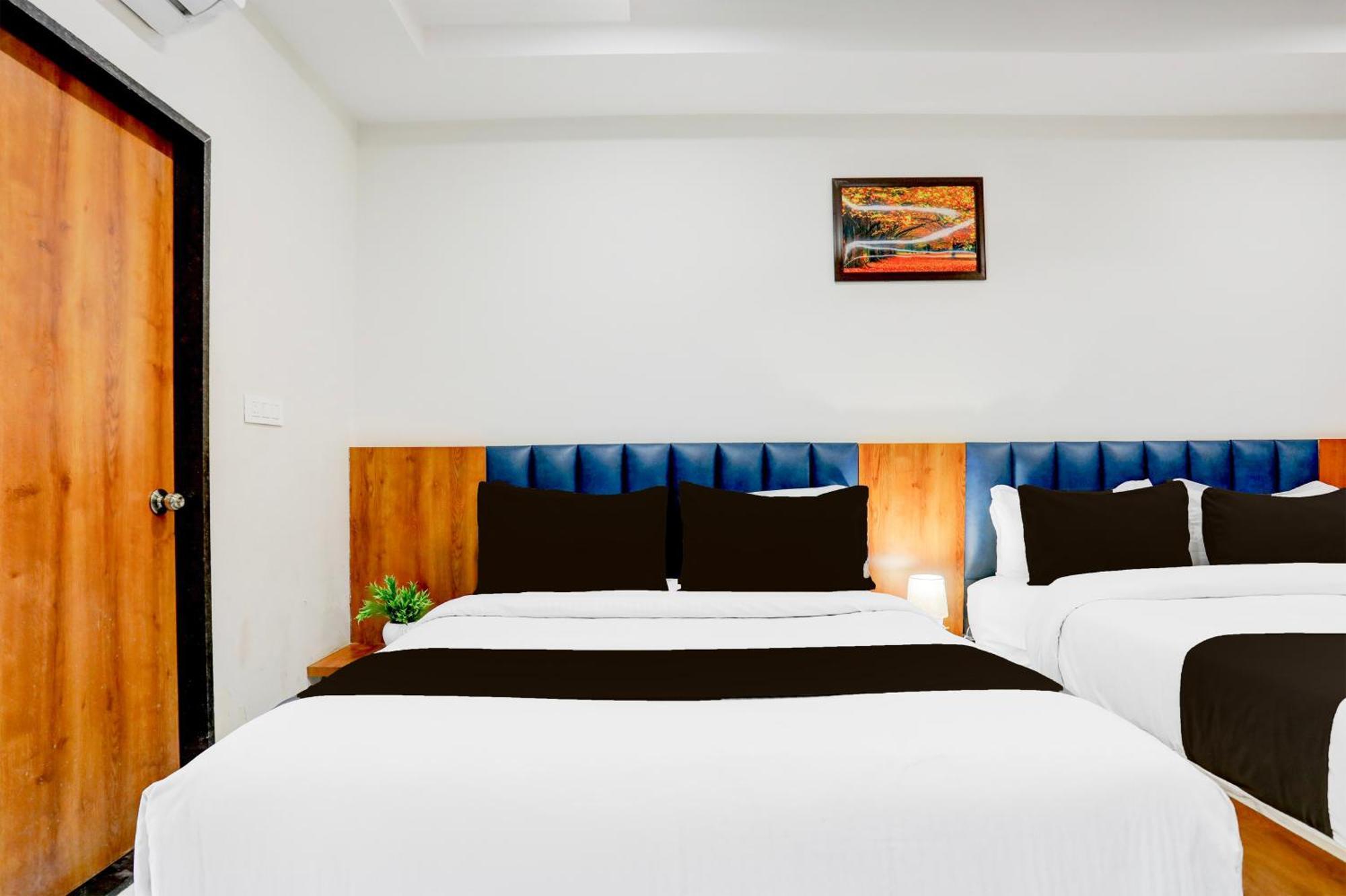Super Townhouse Ambaji Formerly Hotel Kardhar Inn Eksteriør bilde