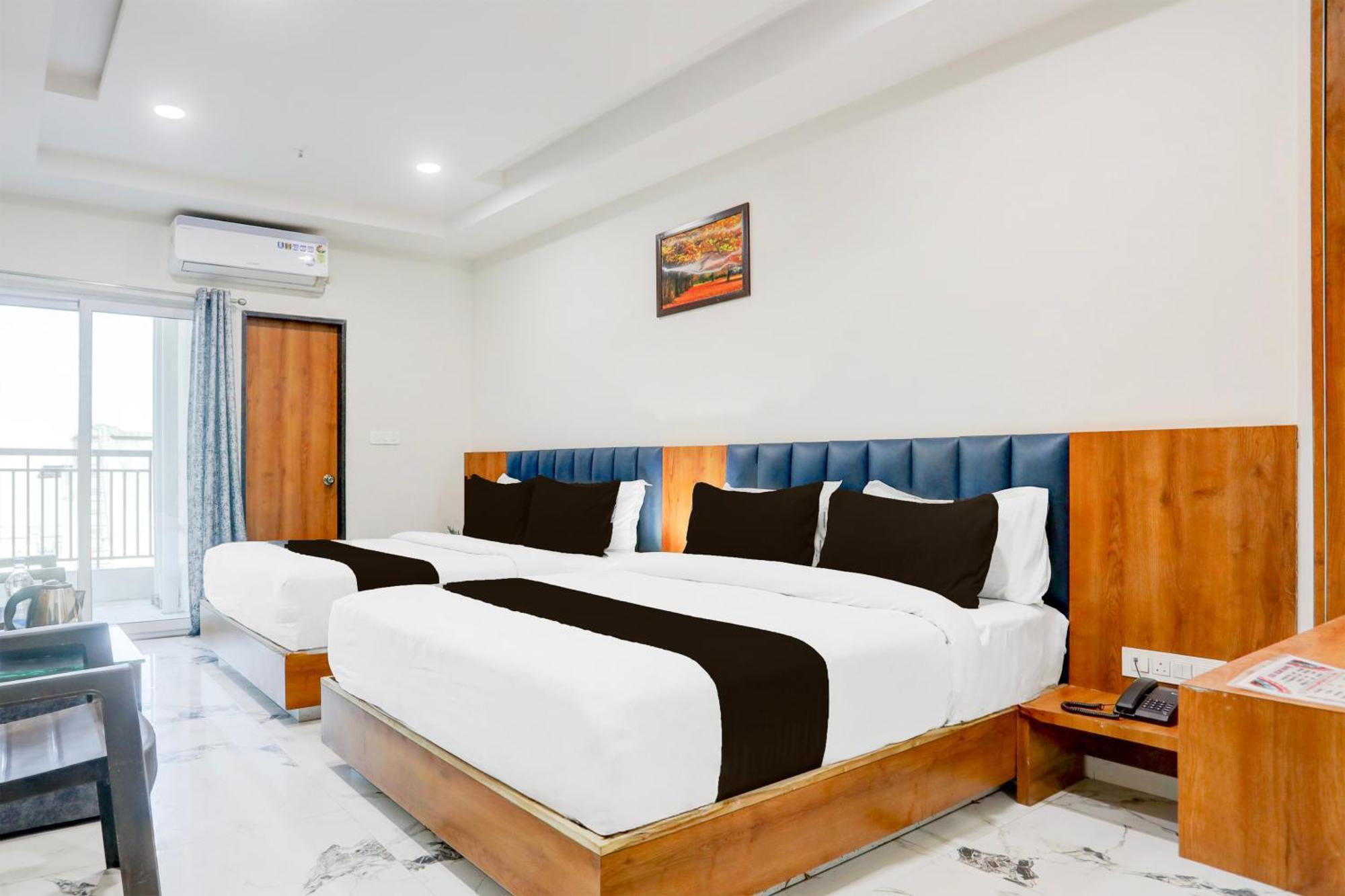 Super Townhouse Ambaji Formerly Hotel Kardhar Inn Eksteriør bilde