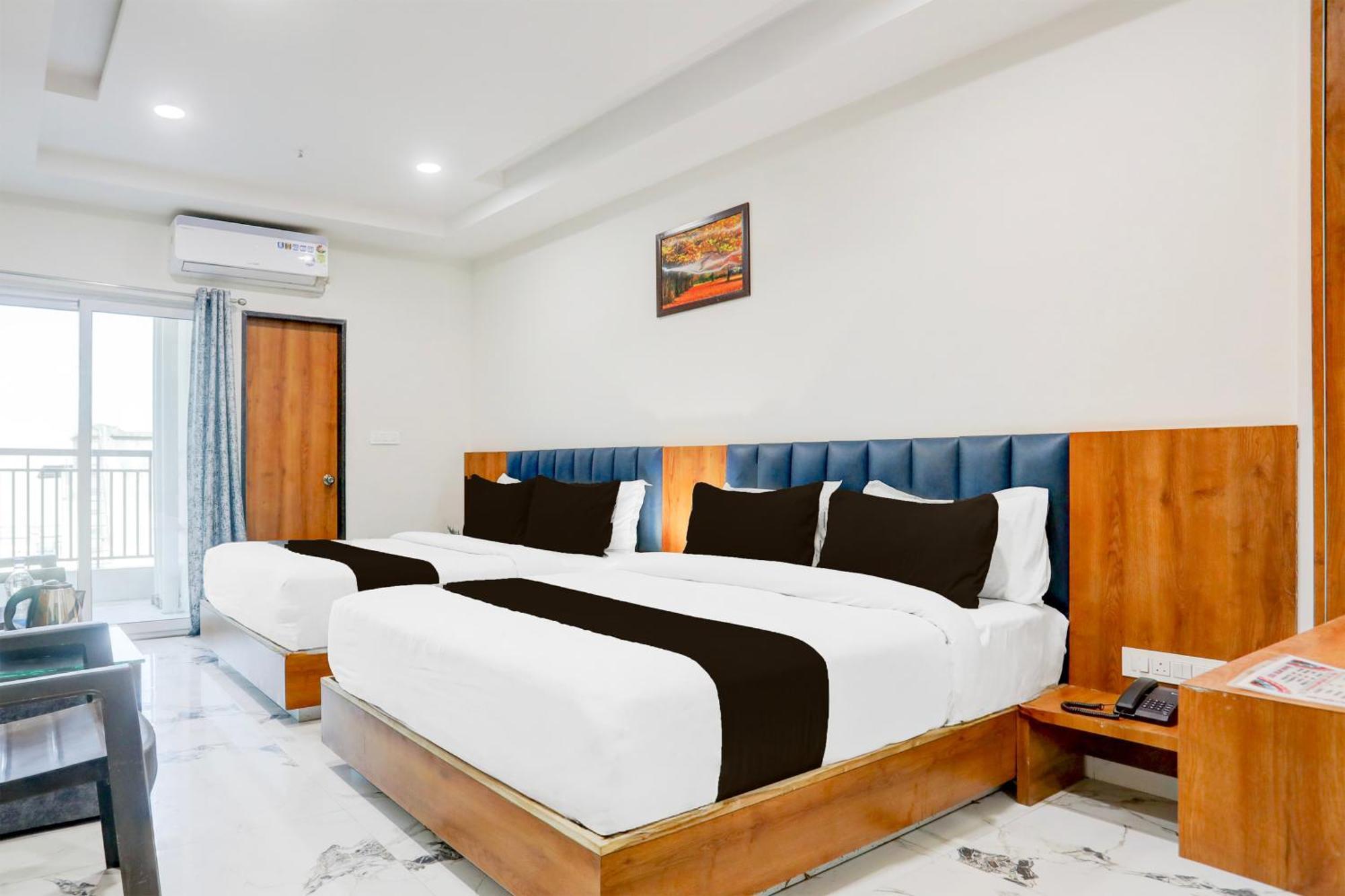 Super Townhouse Ambaji Formerly Hotel Kardhar Inn Eksteriør bilde
